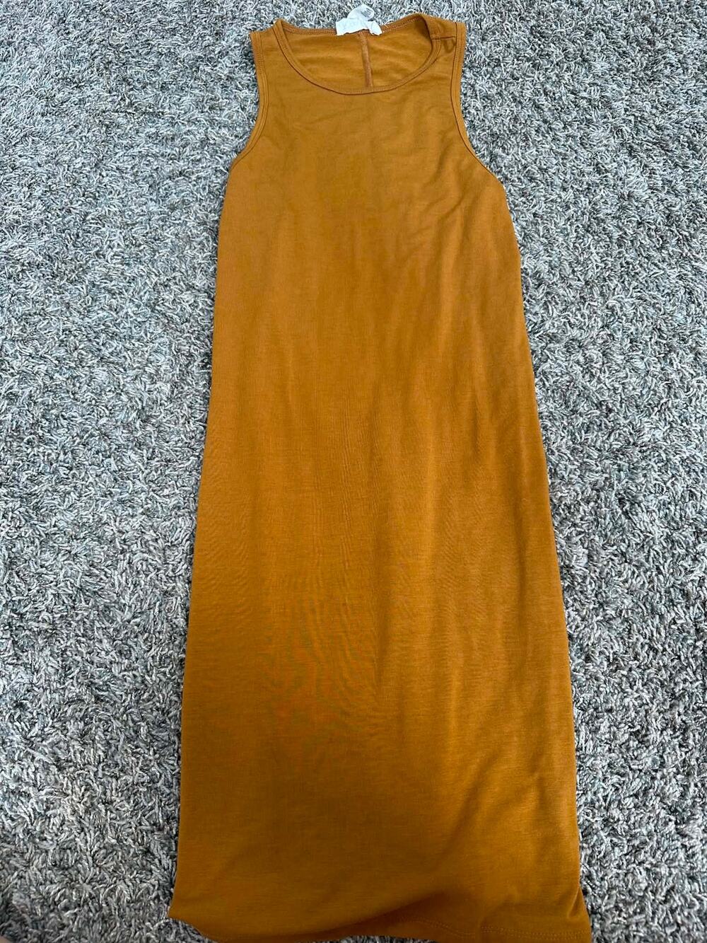 Chic & Stylish Forever 21 Women's Midi Dress - Size S - Gently Worn